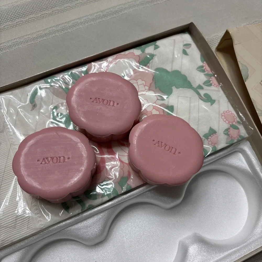 Vintage Avon Collection‎ Tender Blossoms Guest Soaps Set Grandma Cottage
